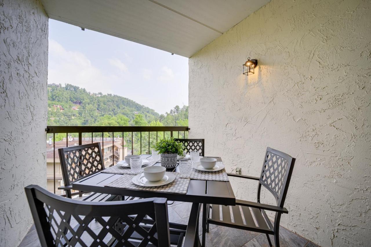 Stylish Gatlinburg Condo With Pool Walk Downtown! Екстериор снимка